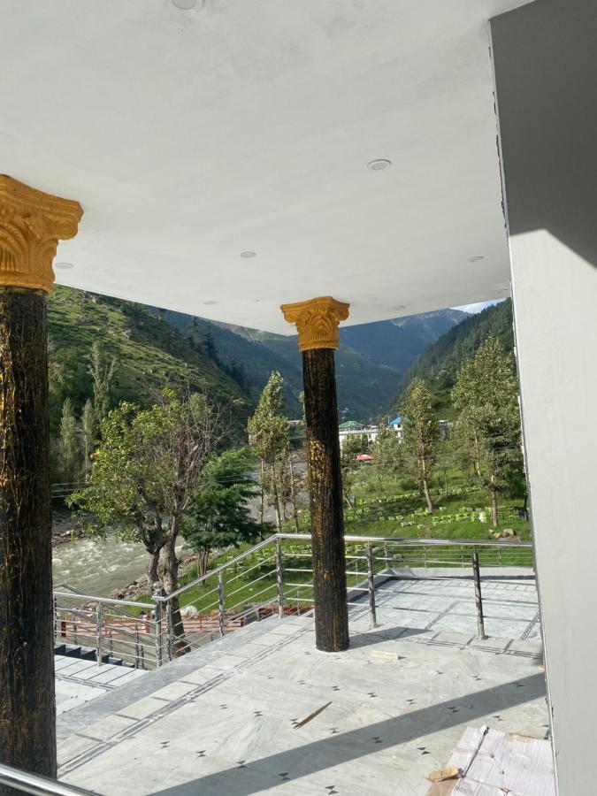 River Garden Hotel And Resort 纳兰恩 外观 照片